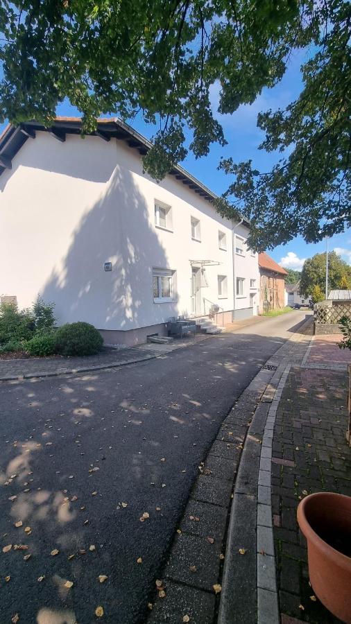 Unter Der Linde Appartement St. Wendel Buitenkant foto